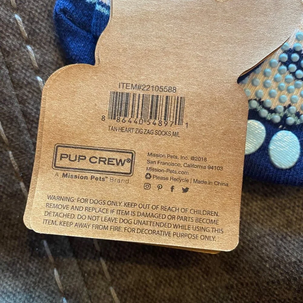 Pup Crew Dog Socks‎ Medium/Large Non-Slip Tan Heart Zig Zag Design NEW